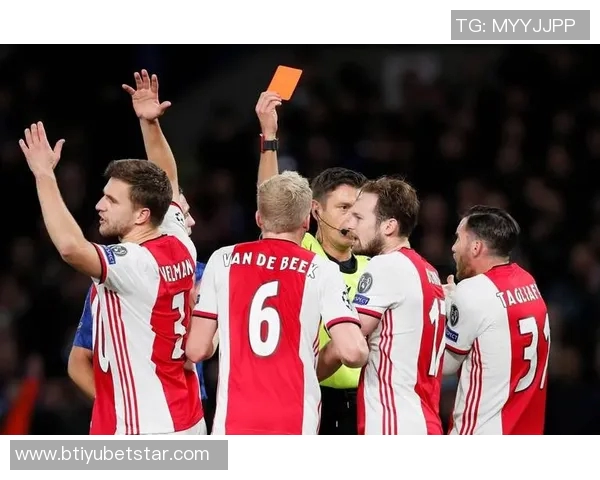 阿贾克斯青年队球员女友圣诞节前遭遇车祸不幸去世两人原计划购房梦想破灭