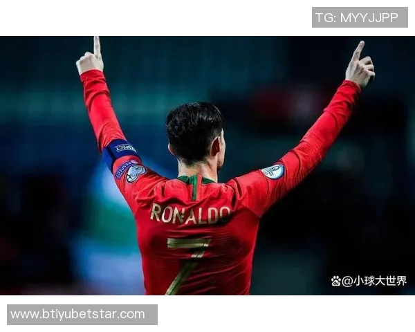 C罗全场表现亮眼7次射门收获2球并贡献高评分86